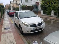 Usado Dacia Sandero Lauréate 75 CV (55 kW) 2010 Blanco Berlina