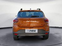 Usado Dacia Sandero Expression 100 CV (73 kW) 2023 Naranja Berlina