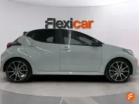 Usado Toyota Yaris Hybrid Sport 116 CV (85 kW) 2024 Gris