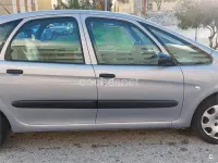 Usado Citroën Xsara Picasso 90 CV (66 kW) 2003 Gris / plata Monovolumen