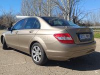 Usado Mercedes C180 Elegance 156 CV (114 kW) 2010 Gris / plata Berlina