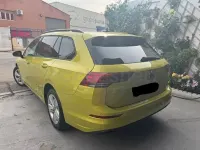 Usado VW Golf VIII Life 130 CV (95 kW) 2023 Amarillo Familiar