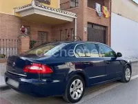 Usado Skoda Superb Exclusive 140 CV (102 kW) 2010 Azul Berlina