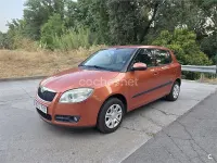 Usado Skoda Fabia Style 80 CV (58 kW) 2007 Naranja Berlina