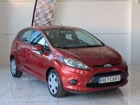Usado Ford Fiesta Trend 68 CV (50 kW) 2009 Rojo Utilitario