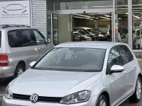 Usado VW Golf VII Sportline 105 CV (77 kW) 2014 Gris / plata Berlina
