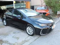 Usado Toyota Corolla Active 125 CV (91 kW) 2023 Negro Utilitario