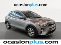 Usado Kia Stonic 100 CV (73 kW) 2025 Gris SUV