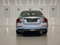 Usado Mercedes E300 306 CV (225 kW) 2019 Gris / plata Berlina