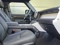 Usado Land Rover Defender HSE Dynamic 249 CV (183 kW) 2025 Marrón SUV