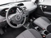 Usado Renault Mégane 100 CV (73 kW) 2006 Gris / plata Berlina