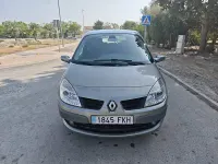 Usado Renault Grand Scénic II Dynamique 130 CV (95 kW) 2007 Gris / plata Monovolumen