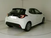 Usado Toyota Yaris Active 116 CV (85 kW) 2022 Blanco Utilitario