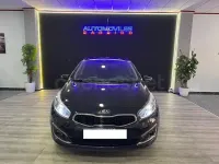 Usado Kia Ceed 101 CV (74 kW) 2017 Negro Utilitario