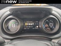 Usado Toyota Yaris Cross Business Edition 116 CV (85 kW) 2022 Blanco SUV