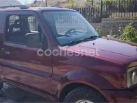 Usado Suzuki Jimny 80 CV (58 kW) 1999 Granate SUV