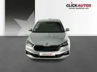 Usado Skoda Fabia Selection 116 CV (85 kW) 2025 Plateado Utilitario