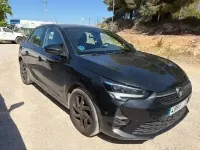 Usado Opel Corsa GS Line 101 CV (74 kW) 2022 Negro Utilitario