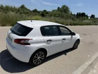 Usado Peugeot 308 Access 110 CV (80 kW) 2015 Blanco Berlina