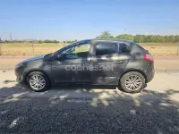 Usado Fiat Bravo Dynamic 120 CV (88 kW) 2008 Marrón Utilitario