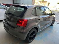 Usado VW Polo United 60 CV (44 kW) 2010 Gris Utilitario