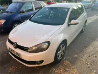 Usado VW Golf VII Advance 105 CV (77 kW) 2013 Blanco Berlina
