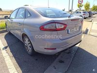Usado Ford Mondeo Trend 140 CV (102 kW) 2011 Gris / plata Berlina