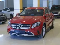 Usado Mercedes GLA220 Urban 177 CV (130 kW) 2017 Rojo SUV