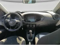Usado Toyota Aygo X Play 72 CV (52 kW) 2023 Blanco SUV