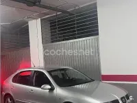 Usado Seat Leon Sport 150 CV (110 kW) 2003 Gris / plata Utilitario