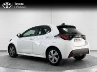 Usado Toyota Yaris Hybrid Active 116 CV (85 kW) 2025 Blanco Berlina