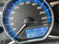 Usado Toyota Yaris Hybrid Active 100 CV (73 kW) 2014 Blanco Berlina