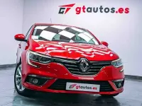 Usado Renault Mégane IV Zen 130 CV (95 kW) 2018 Rojo Berlina