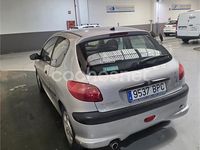 Usado Peugeot 206 75 CV (55 kW) 2001 Gris / plata Berlina