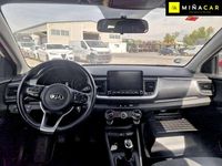 Usado Kia Stonic 101 CV (74 kW) 2021 Blanco SUV
