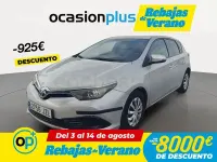 Usado Toyota Auris Business Edition 90 CV (66 kW) 2017 Gris / plata Berlina