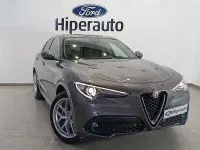 Usado Alfa Romeo Stelvio Executive 210 CV (154 kW) 2020 Gris / plata SUV