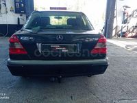 Usado Mercedes C250 113 CV (83 kW) 1995 Azul Berlina