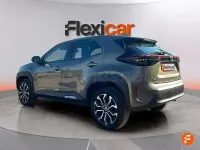 Usado Toyota Yaris Cross Active 116 CV (85 kW) 2022 Marrón SUV