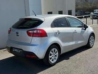 Usado Kia Rio 86 CV (63 kW) 2011 Gris Utilitario
