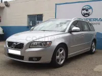 Usado Volvo V50 Drive Kinetic 115 CV (84 kW) 2012 Gris / plata Familiar