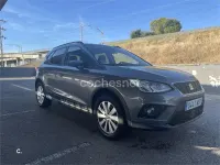 Usado Seat Arona Reference 95 CV (69 kW) 2018 Gris / plata SUV