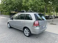 Usado Opel Zafira Cosmo 120 CV (88 kW) 2006 Beige Monovolumen