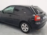 Usado Audi A3 Ambition 102 CV (75 kW) 2002 Azul Utilitario