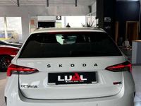 Usado Skoda Octavia RS 200 CV (147 kW) 2021 Blanco Familiar
