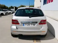 Usado Mercedes B200 140 CV (102 kW) 2007 Gris / plata Monovolumen