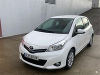 Usado Toyota Yaris Active 69 CV (50 kW) 2014 Blanco Berlina