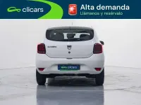 Usado Dacia Sandero Ambiance 75 CV (55 kW) 2017 Blanco Utilitario