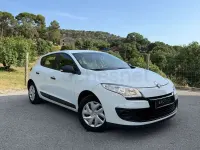 Usado Renault Mégane Authentique 100 CV (73 kW) 2013 Blanco Berlina