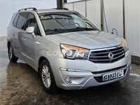 Usado Ssangyong (KGM) Rodius 155 CV (114 kW) 2013 Gris / plata Monovolumen